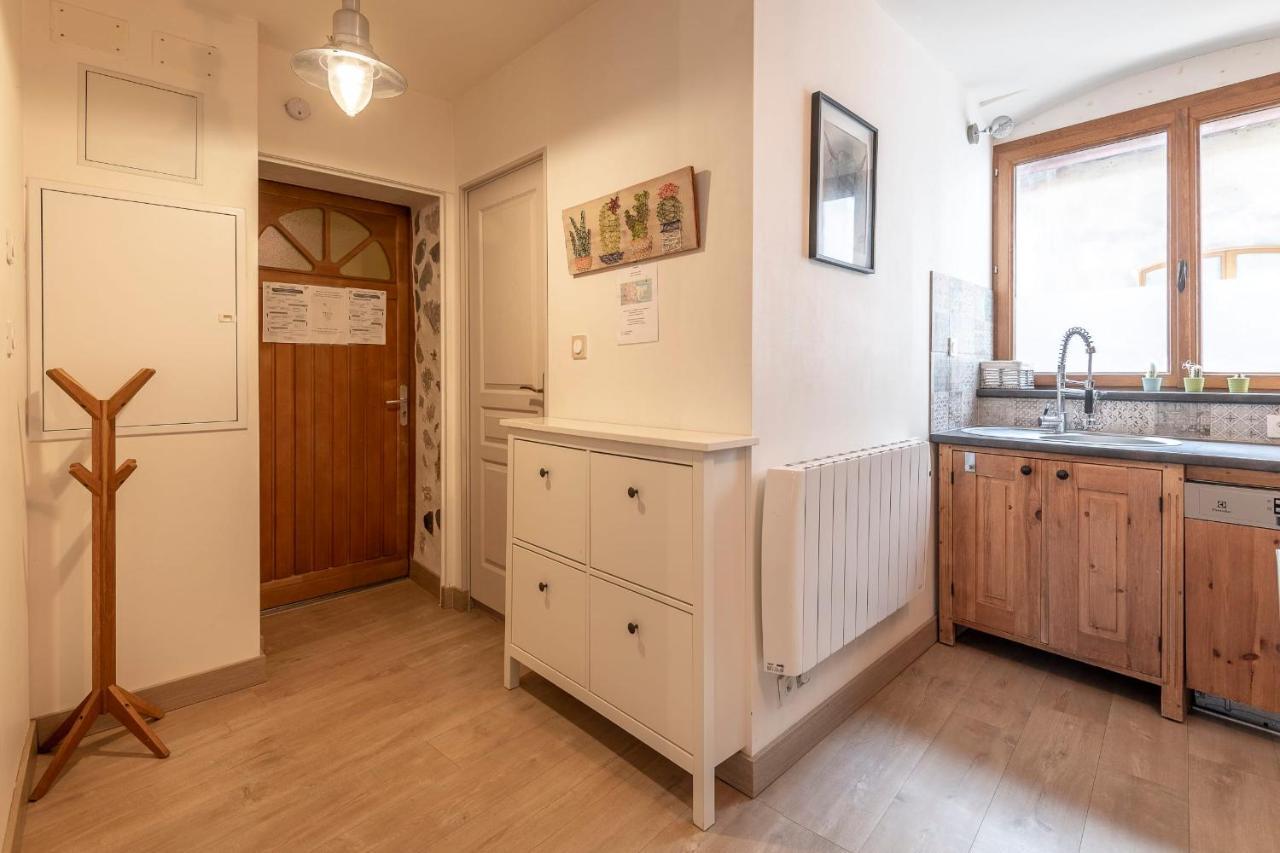 アヌシーReflet Des Alpes Furnished Flatアパートメント エクステリア 写真